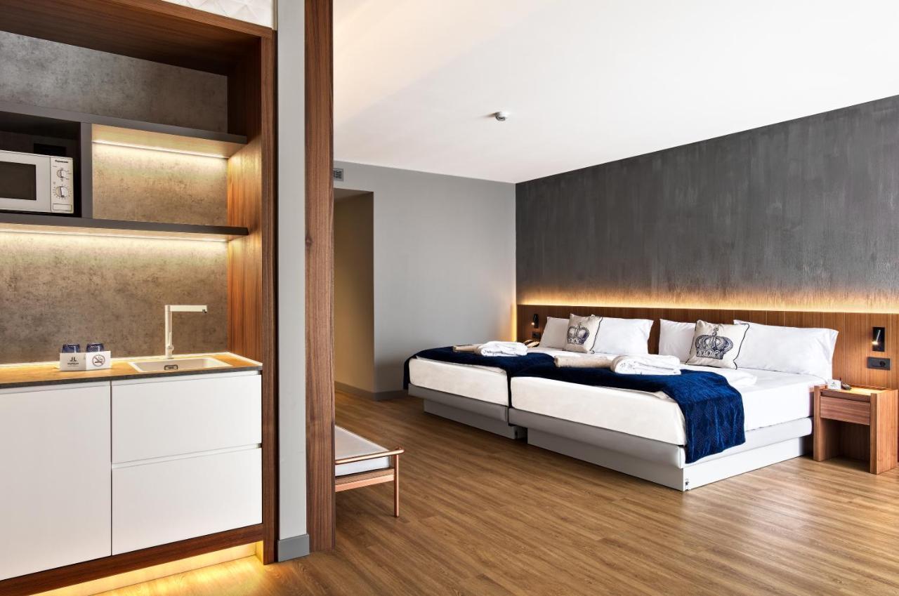 Hotel Castello Lake Front 말세진느 외부 사진