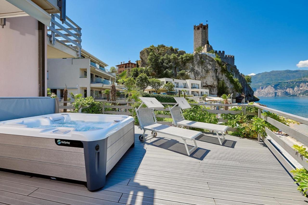 Hotel Castello Lake Front 말세진느 외부 사진