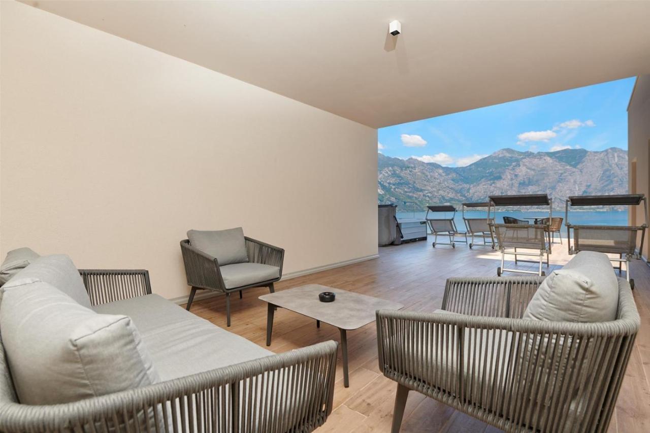 Hotel Castello Lake Front 말세진느 외부 사진