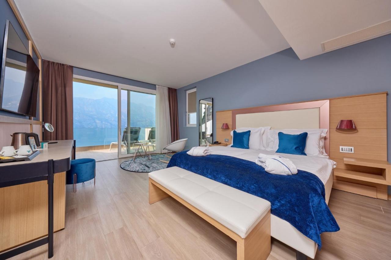 Hotel Castello Lake Front 말세진느 외부 사진