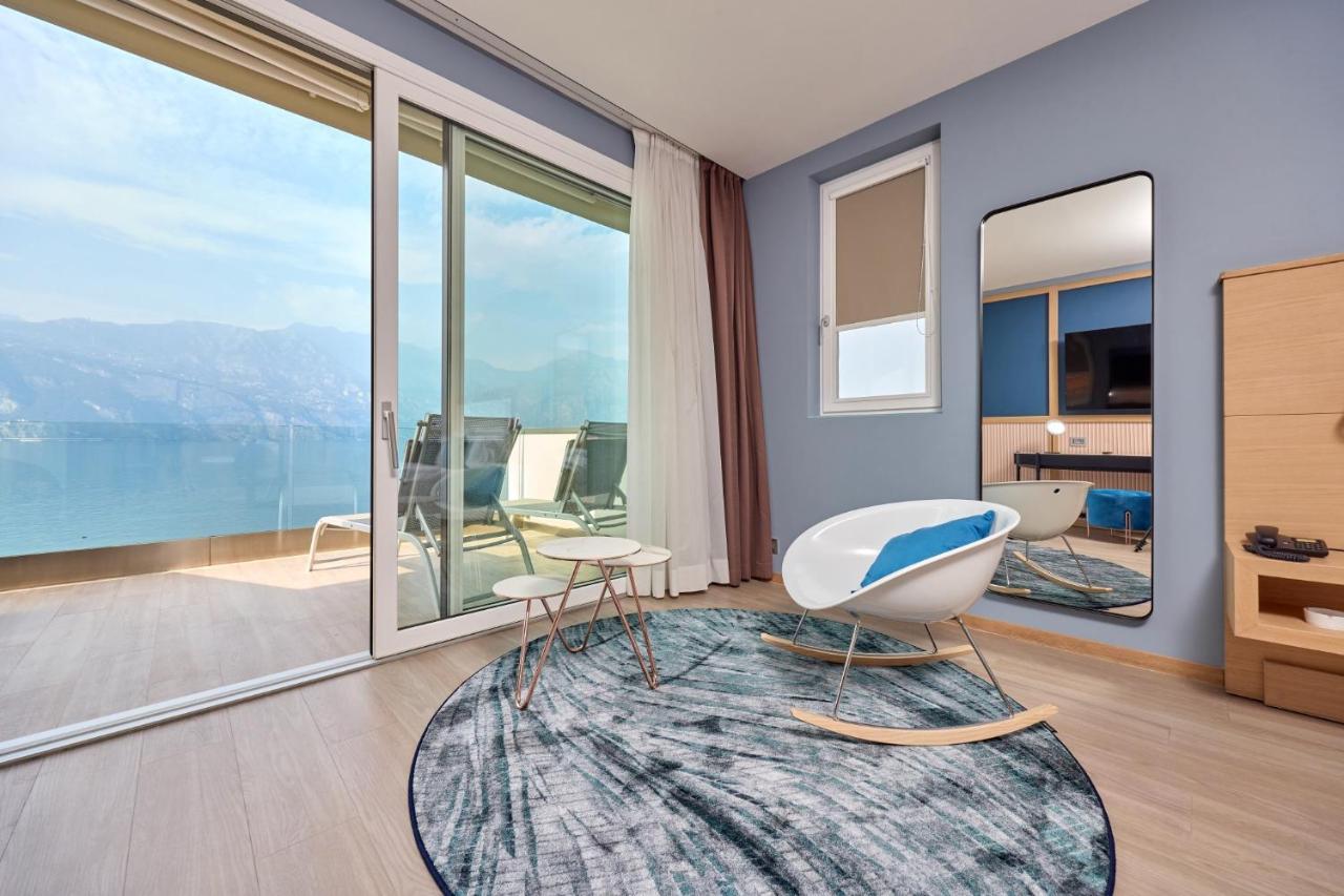 Hotel Castello Lake Front 말세진느 외부 사진