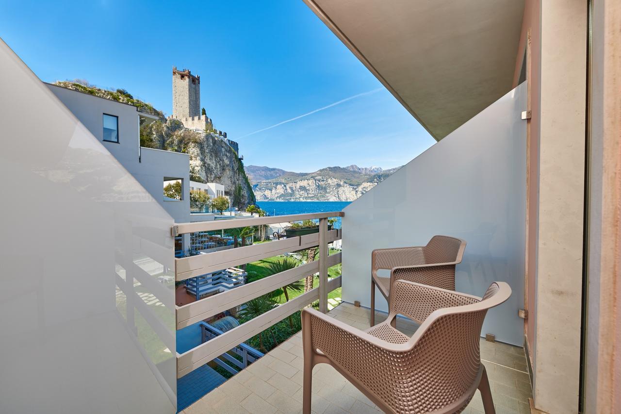 Hotel Castello Lake Front 말세진느 외부 사진