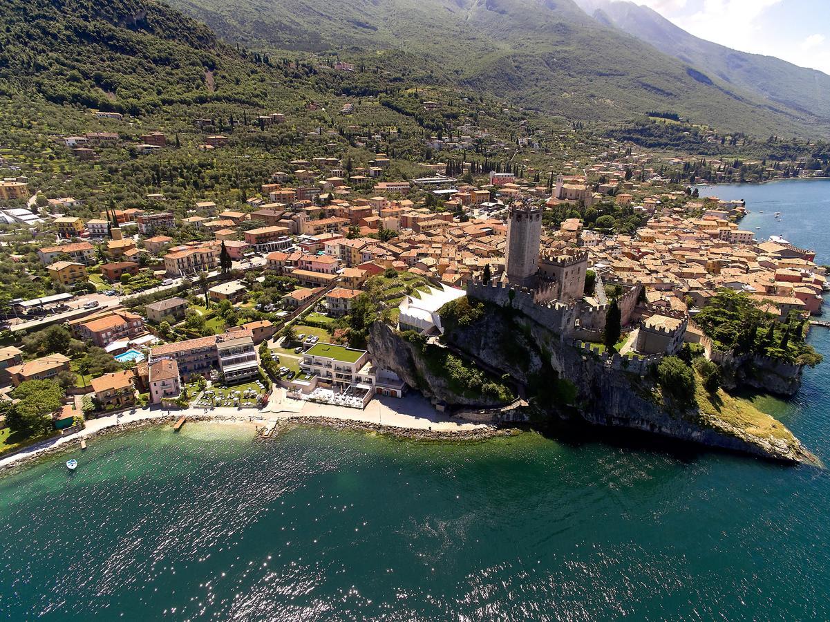 Hotel Castello Lake Front 말세진느 외부 사진